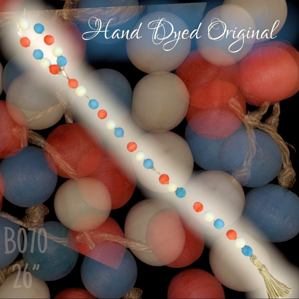 Patriotic Hand Crafted & Dyed Wood Bead Ornament Garland New Original B070